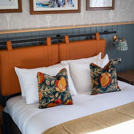 Ely Hotel By Chef & Brewer Collection Κάμπερλι Εξωτερικό φωτογραφία
