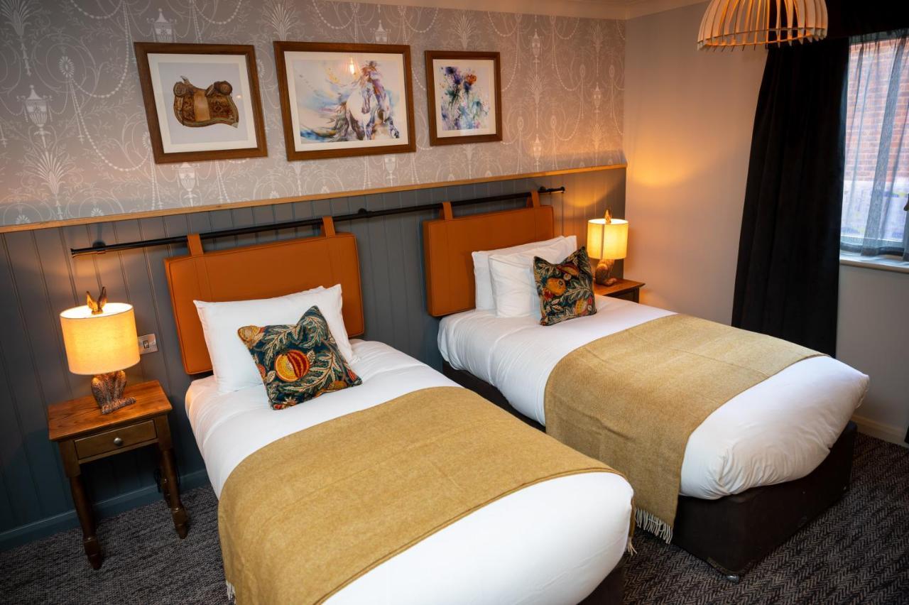 Ely Hotel By Chef & Brewer Collection Κάμπερλι Εξωτερικό φωτογραφία