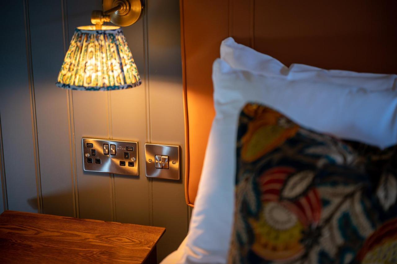Ely Hotel By Chef & Brewer Collection Κάμπερλι Εξωτερικό φωτογραφία